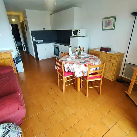 Deux-pièces 2* Avec Balcon Et Parking - Port - Fr-1-696-107 Appartamento *